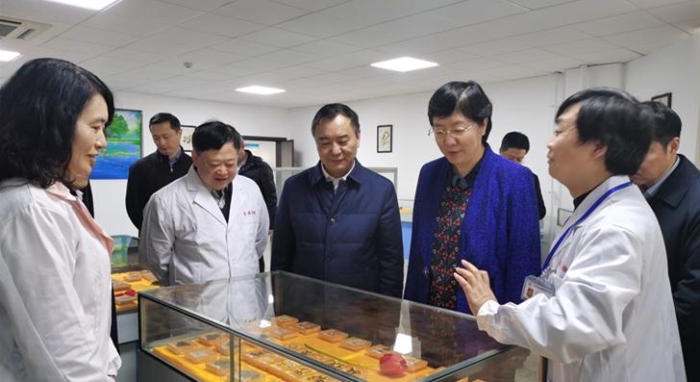 焦紅赴江西調研對口支援和藥品監管工作.