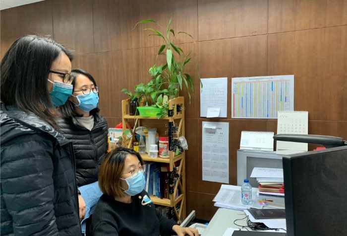 項目管理人正在溝通協調。