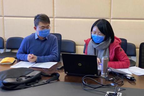 春節期間,加班加點為注冊申報企業提供咨詢服務。 春節期間,加班加點為注冊申報企業提供咨詢服務。