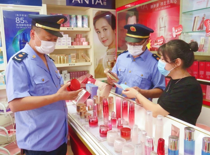 圖為檢查現場。