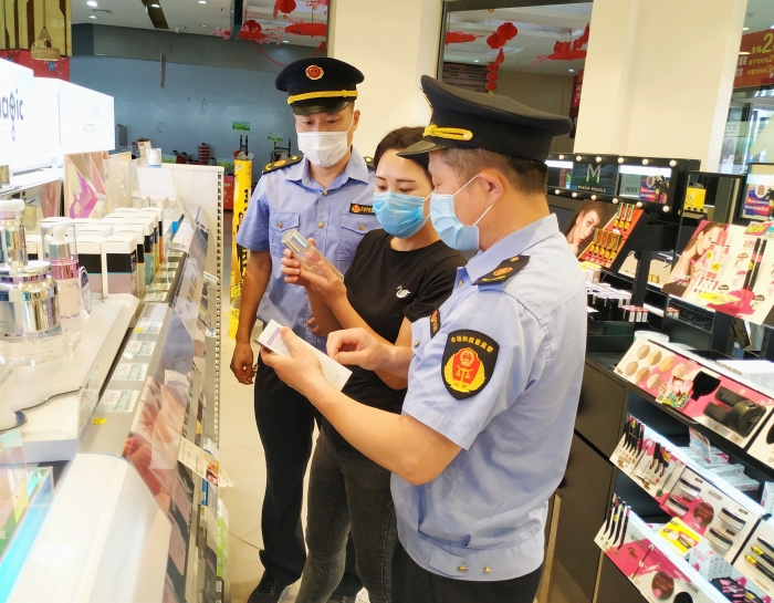 圖為執(zhí)法現(xiàn)場。