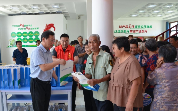 河南省食品藥品審評查驗中心開展“我為群眾辦實事 助力鄉村振興行”活動