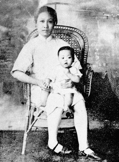 趙一曼與兒子的合影。新華社發 趙一曼與兒子的合影。新華社發