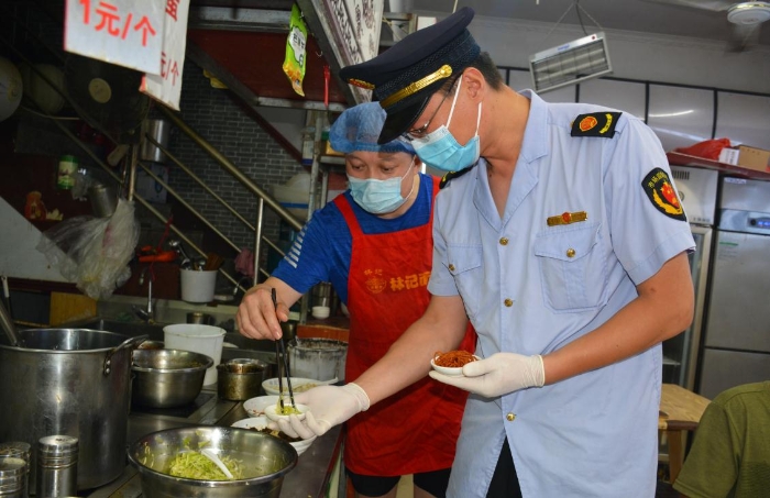 圖為檢查現場。