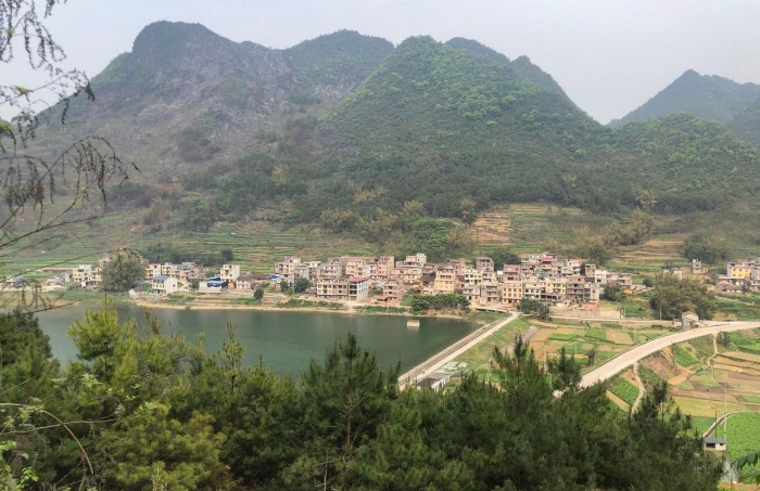 因?yàn)榫邆淞恕霸煅惫δ埽?jīng)蕭條的忻城縣遂意鄉(xiāng)遂意村重現(xiàn)勃勃生機(jī)。