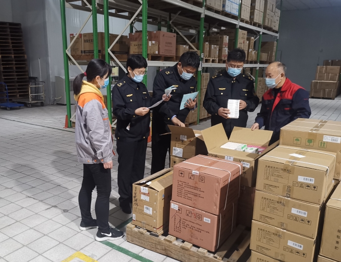 圖為檢查現(xiàn)場(chǎng)。