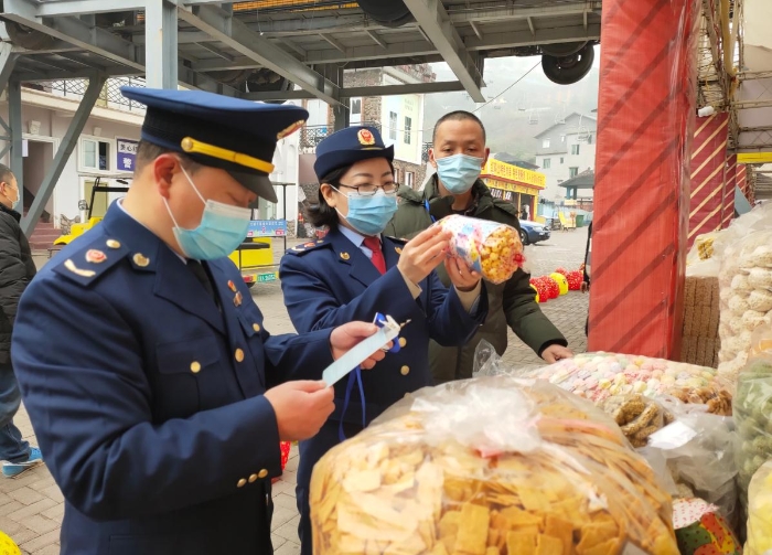 圖為檢查現(xiàn)場。