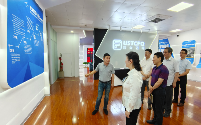 圖為6月7日，安徽省藥監局局長吳麗華（左二）一行在安徽福晴醫療科技有限公司調研。