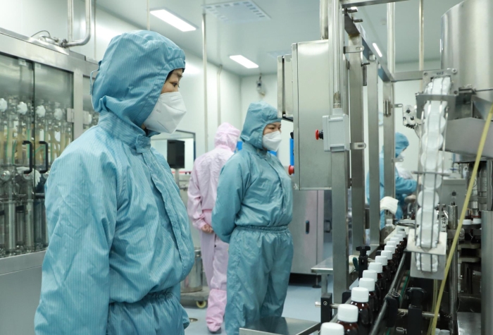 圖為國藥集團藥物生產場景。