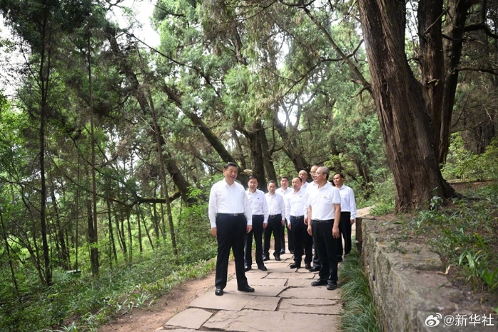 習(xí)近平在四川考察調(diào)研 習(xí)近平在四川考察調(diào)研