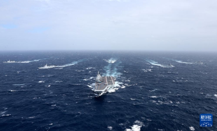 海軍遼寧艦航母編隊(duì)向西太平洋航渡（資料照片）。新華社發(fā)（莫小亮 攝）