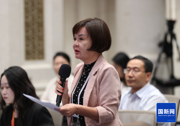 中央廣播電視總臺央視新聞中心記者提問（劉健 攝）