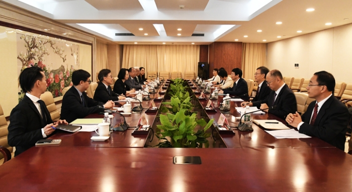 1753353942329059156 1753353942329059156