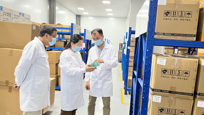 廣西藥監局技術專家到瑤浴粉生產企業進行技術指導