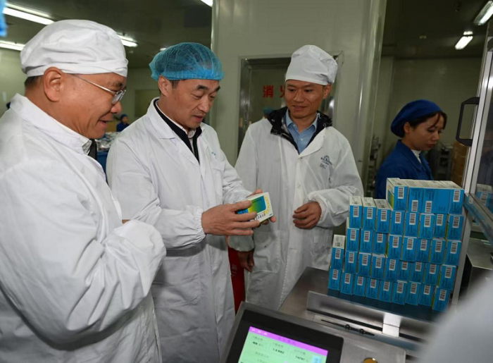 歐陽志剛局長調研藥品生產企業