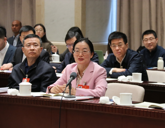 3月7日上午，十四屆全國人大四次會議北京市代表團舉行代表小組會議，審查計劃報告和草案、預算報告和草案。全國人大代表、北京婦產醫院內分泌科主任阮祥燕在會上發言。