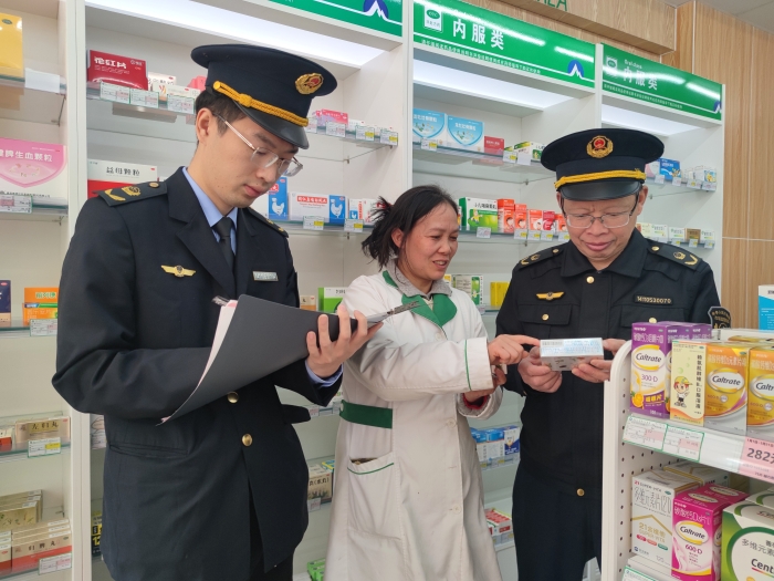 南豐開(kāi)展藥品監(jiān)督抽檢守護(hù)質(zhì)量安全1